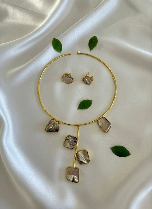 Nova Hasli Necklace