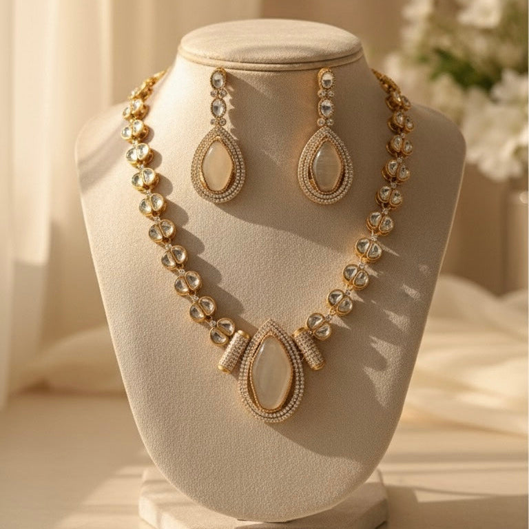 Naira Kundan Necklace (White)