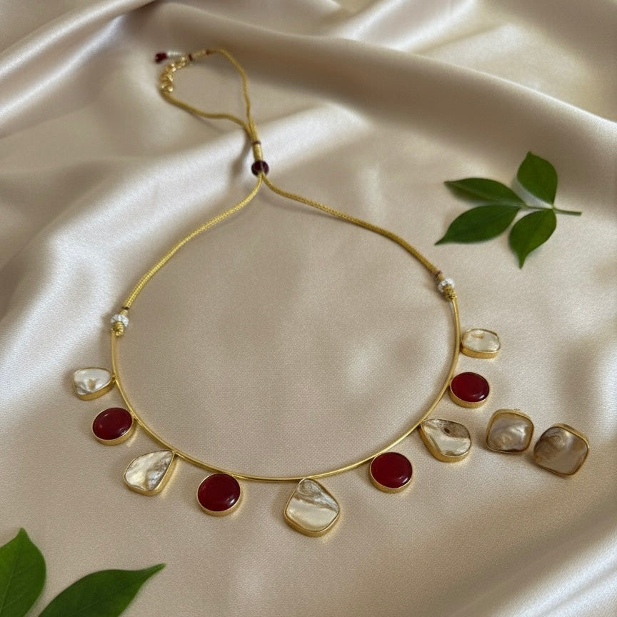 Eira Hasli Necklace (Wine)
