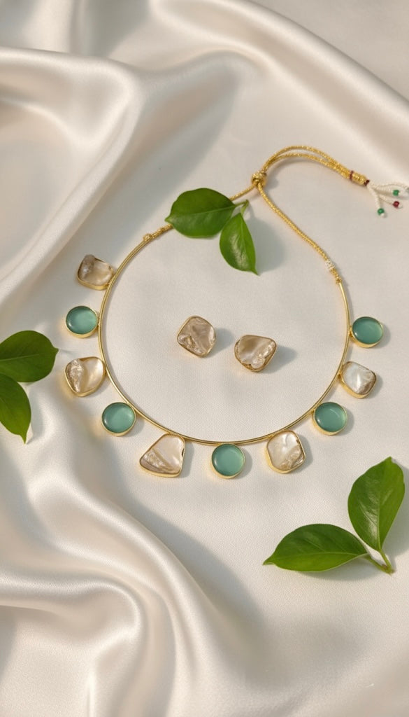 Eira Hasli Necklace (Mint Green)
