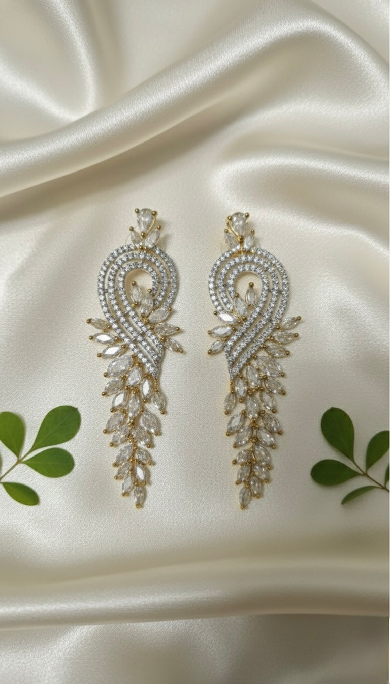 Lusture AD Earrings (Golden)