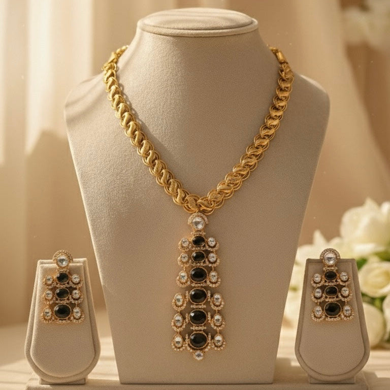 Noorvi AD Necklace (Black)