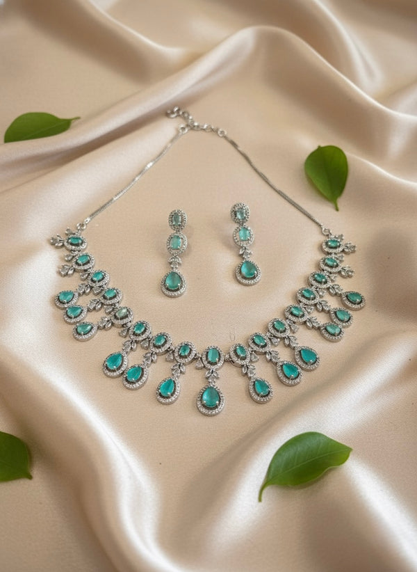Shimmer AD Necklace (Mint Green)