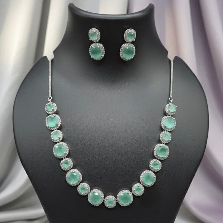 Royale Glow AD Necklace (Mint Green)
