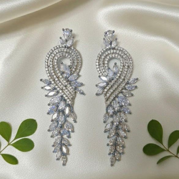 Lusture AD Earrings (Silver)