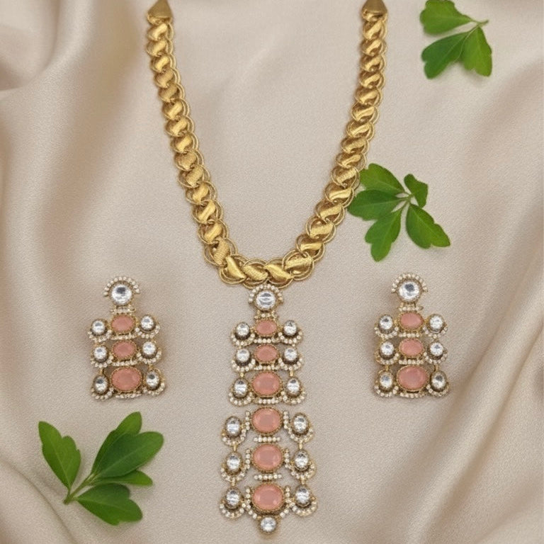 Noorvi AD Necklace (Peach)