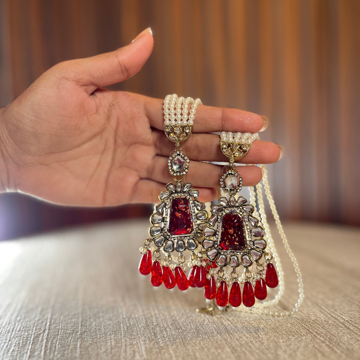Kirnaya Chain Earrings (Red)