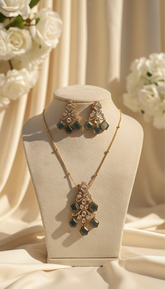 Aarshiya Chain kundan Necklace (Grey)
