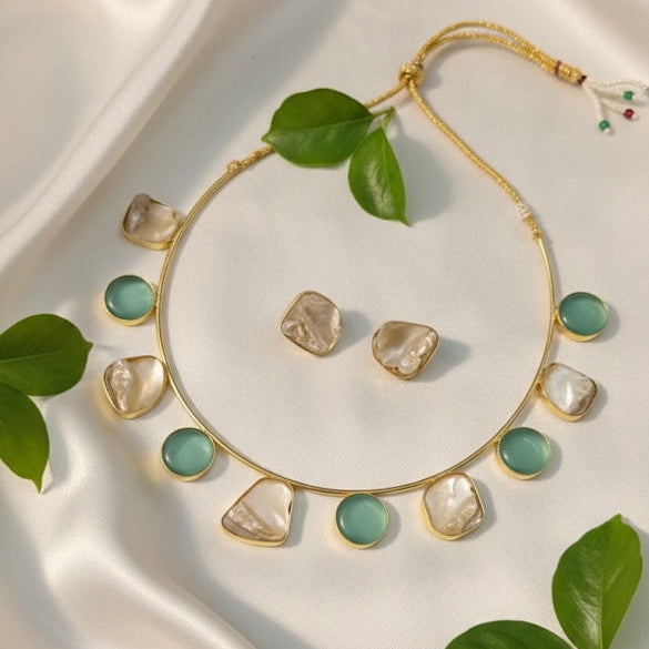 Eira Hasli Necklace (Mint Green)