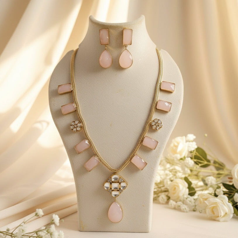 Adira Kundan Necklace (Peach)