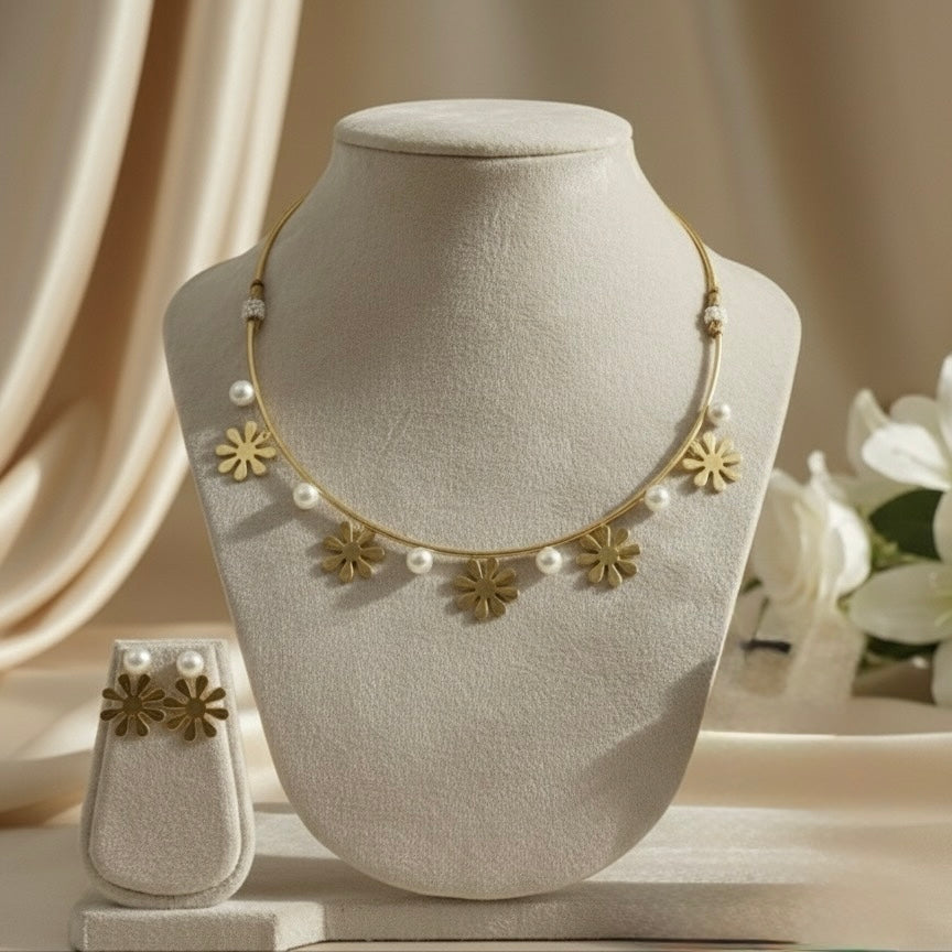 Nysa Hasli Necklace