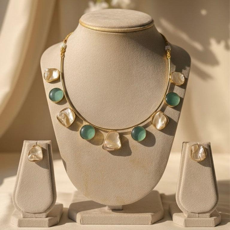 Eira Hasli Necklace (Mint Green)