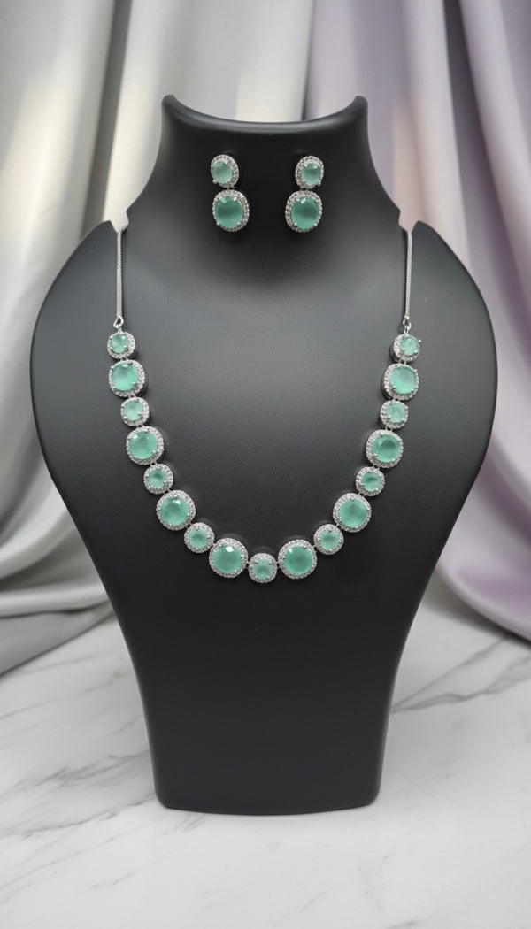 Royale Glow AD Necklace (Mint Green)