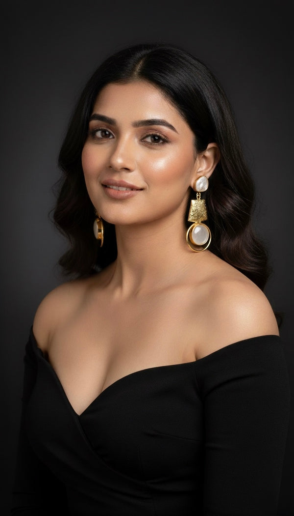 Lara Hasli Earrings (White)
