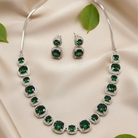 Royale Glow AD Necklace (Green)