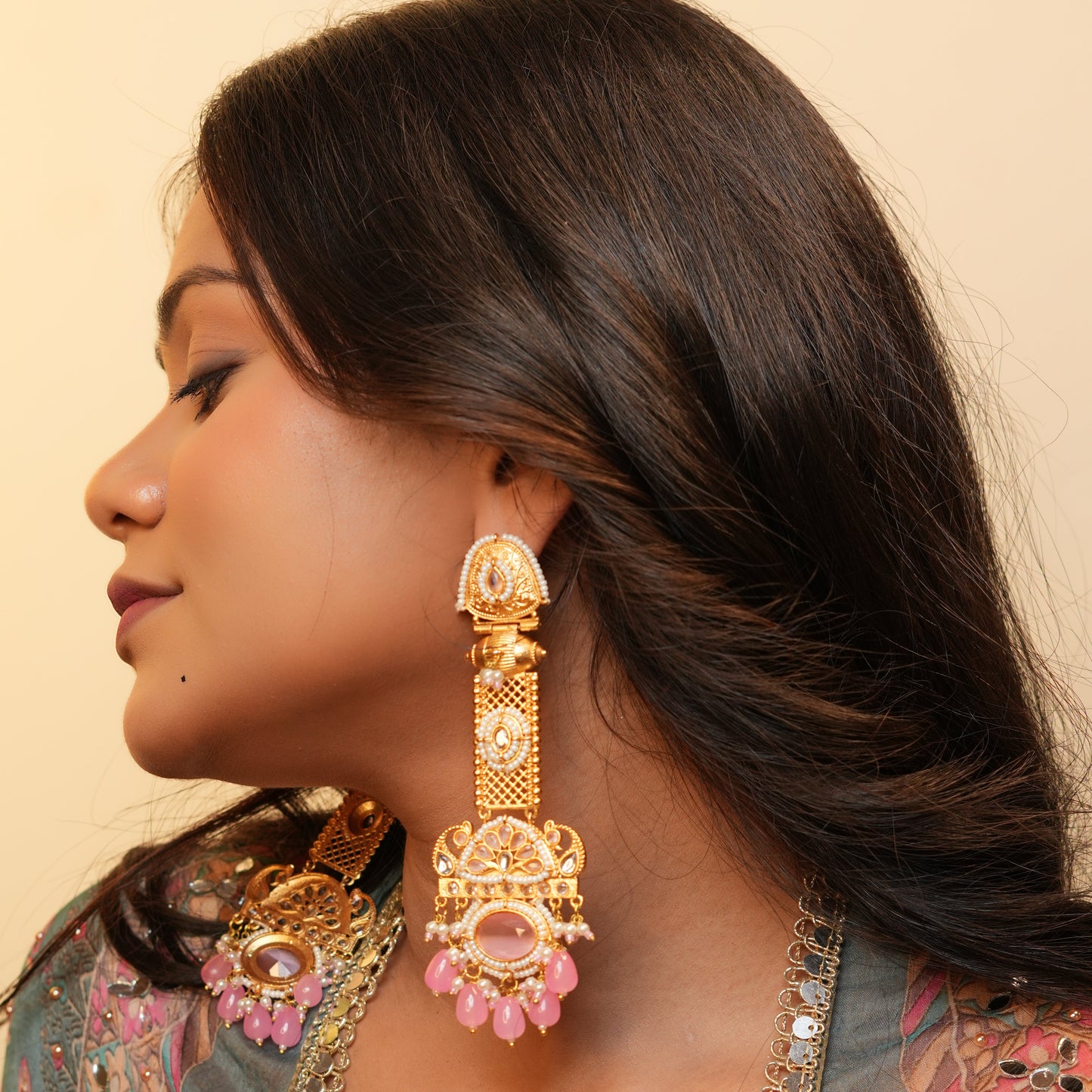Noori Kashmiri Earrings (Pink)