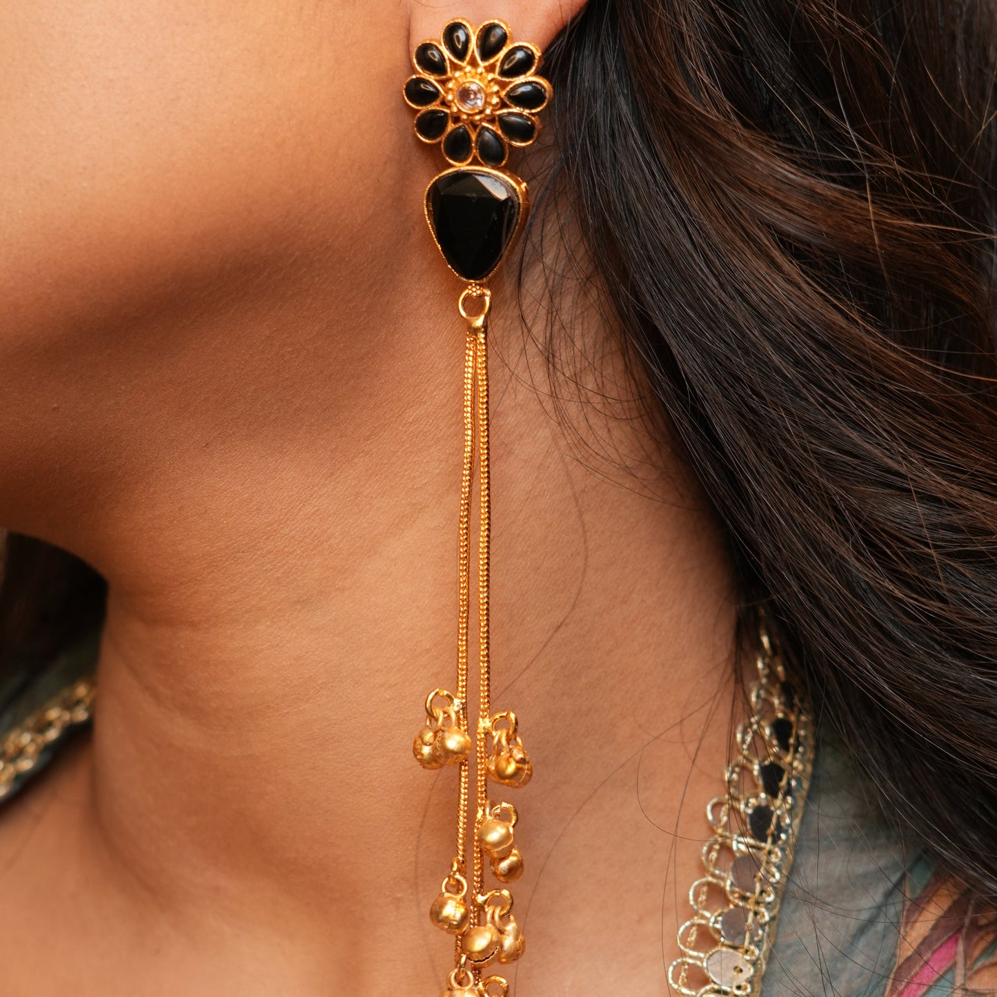 Ruhi Kashmiri Earrings (Black)