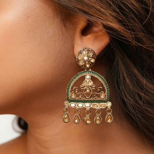 Mahi Kundan Earrings (Green)