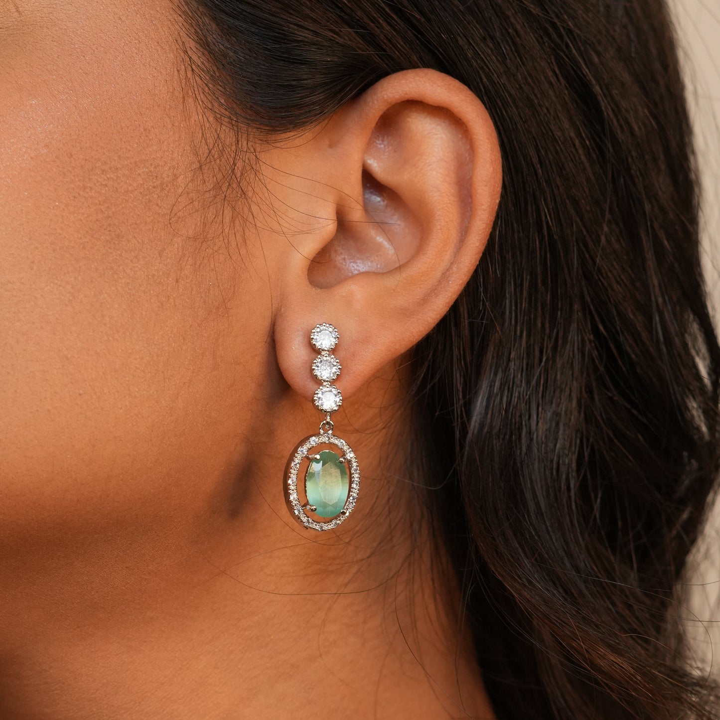 Regal Solitaire AD Necklace (Mint Green)