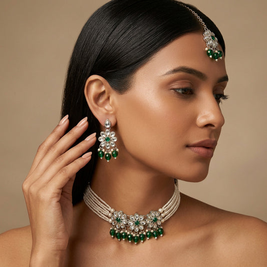 Aanya Kundan Pearl Necklace Set (Green)