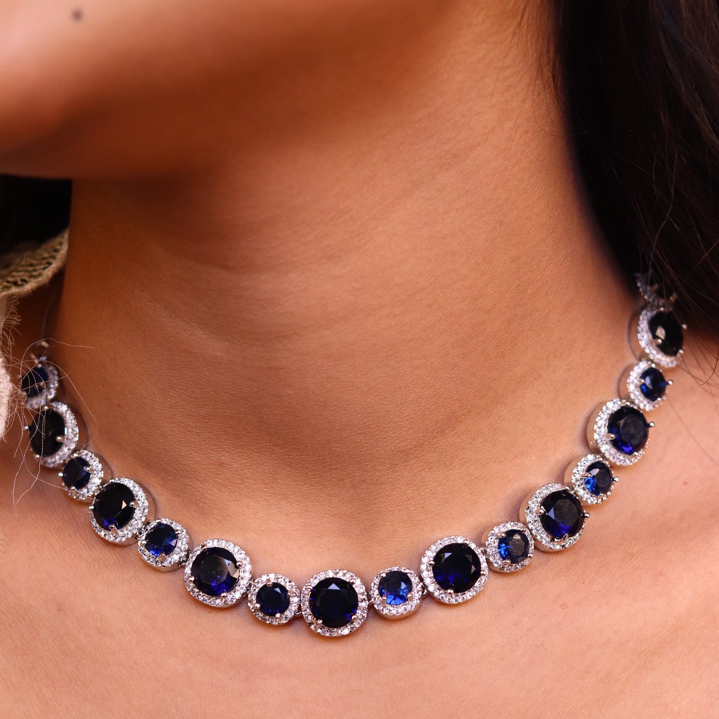 Royale Glow AD Necklace (Blue)