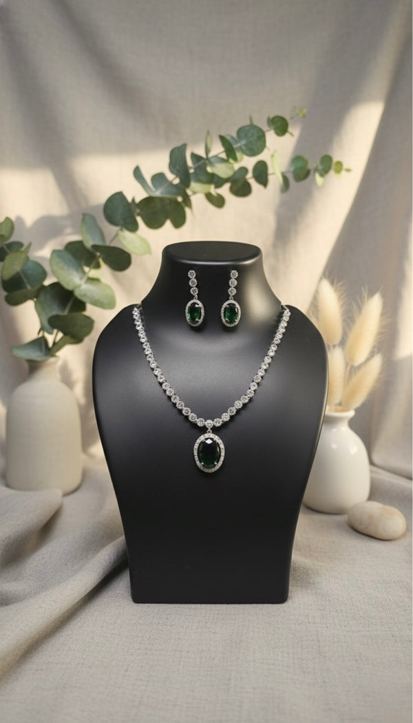 Regal Solitaire AD Necklace (Green)