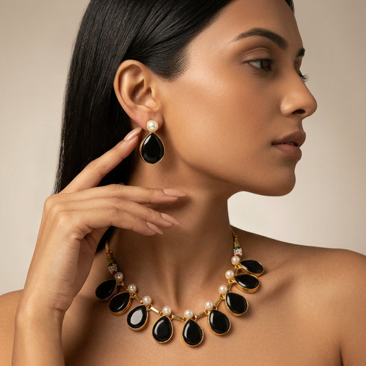 Tisha Stone Pearl Necklace Set (Black)