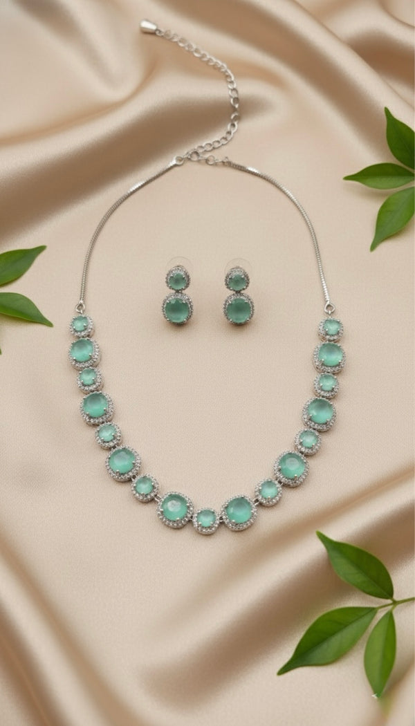 Royale Glow AD Necklace (Mint Green)