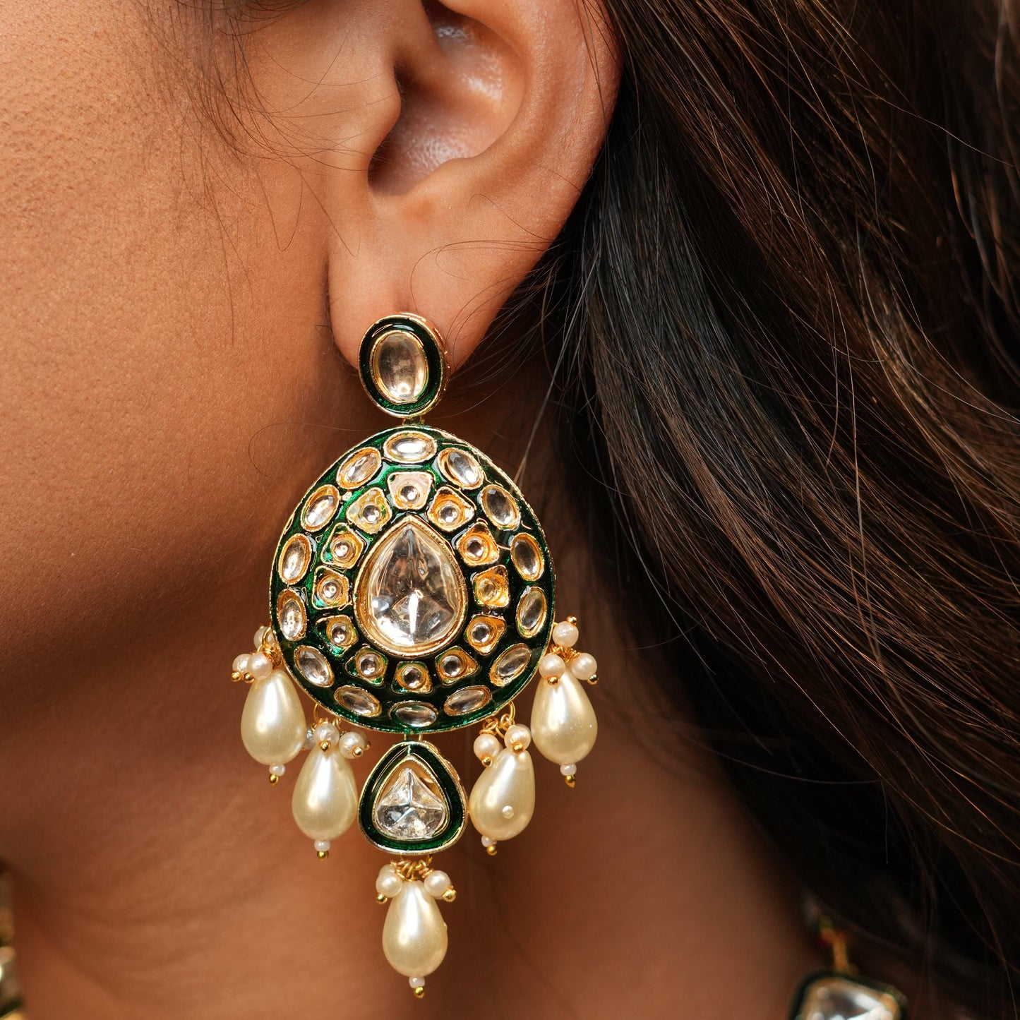 Rajwada Bridal Kundan Necklace (Green and White)
