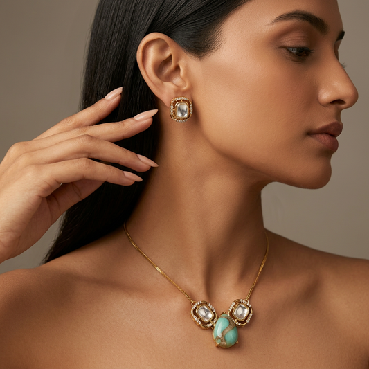 Zoya Kundan Chain Pendant Set (Light Green)