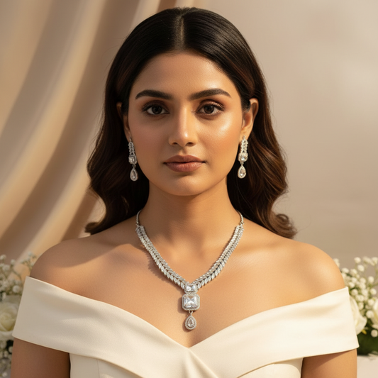 Regal Vine AD Necklace (White)