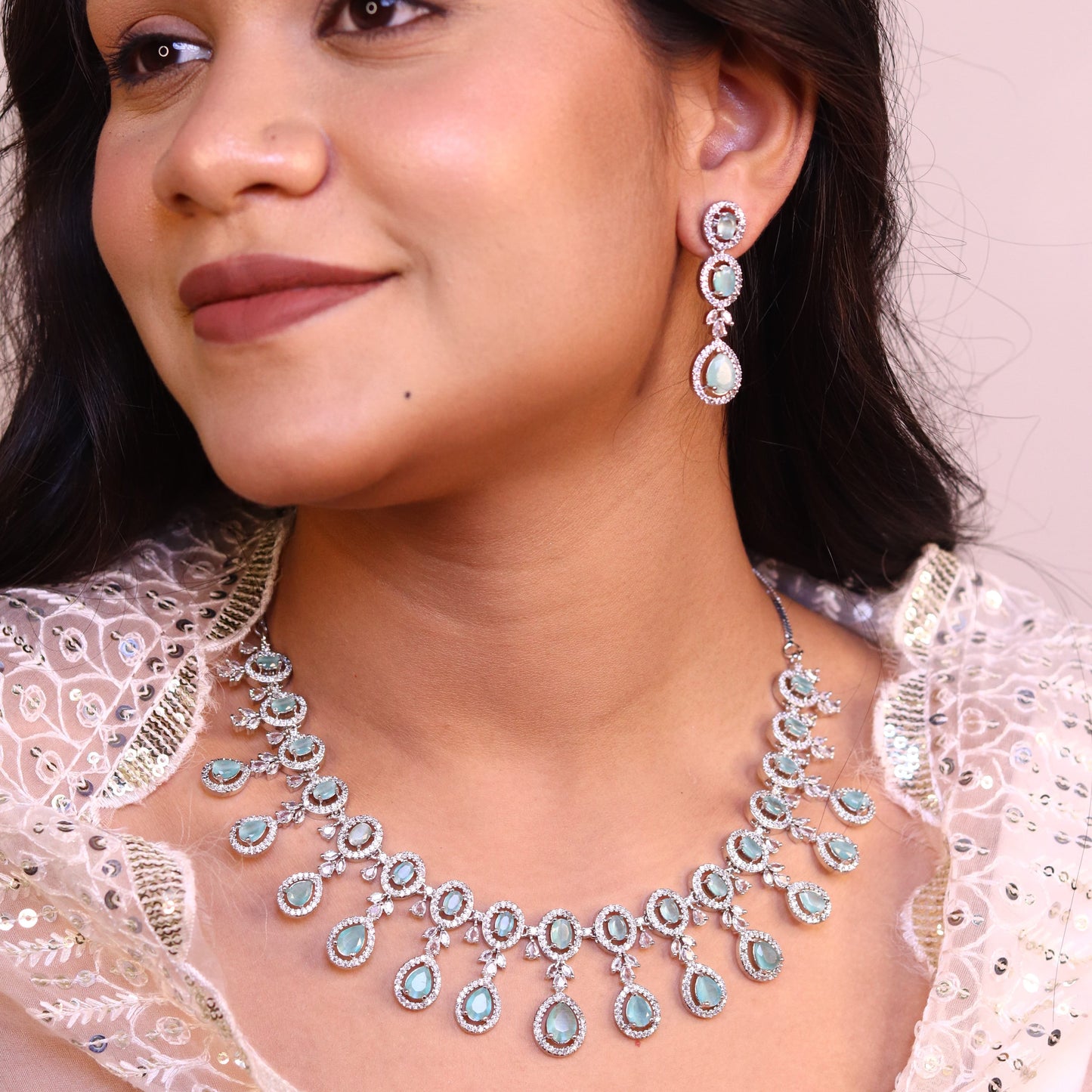 Shimmer AD Necklace (Mint Green)