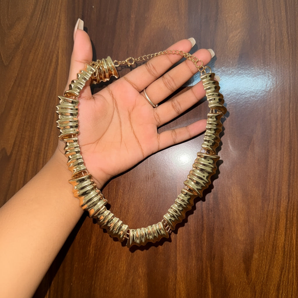 Elara Necklace