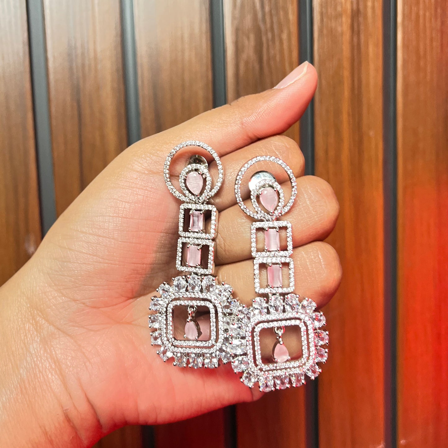 Diva AD Earrings (Pink)