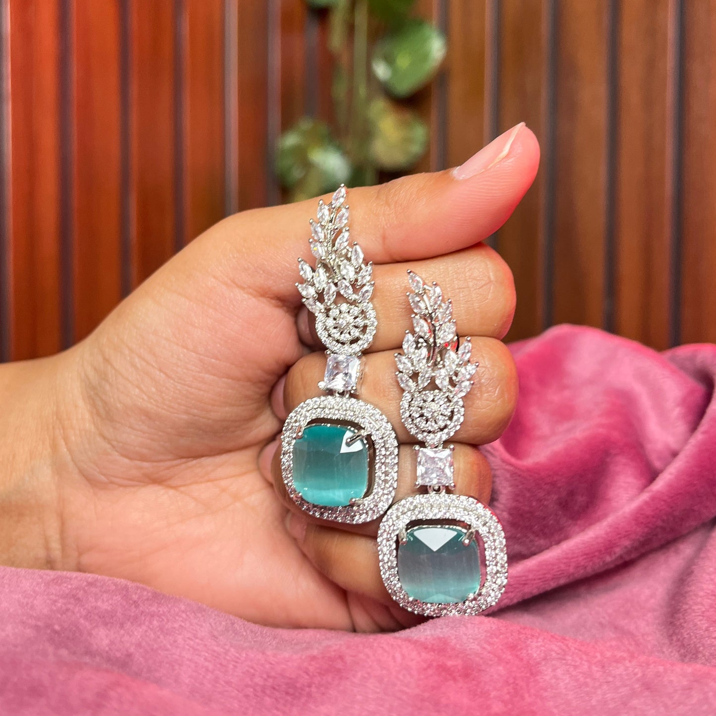 Bloomy AD Earrings (Mint Green)