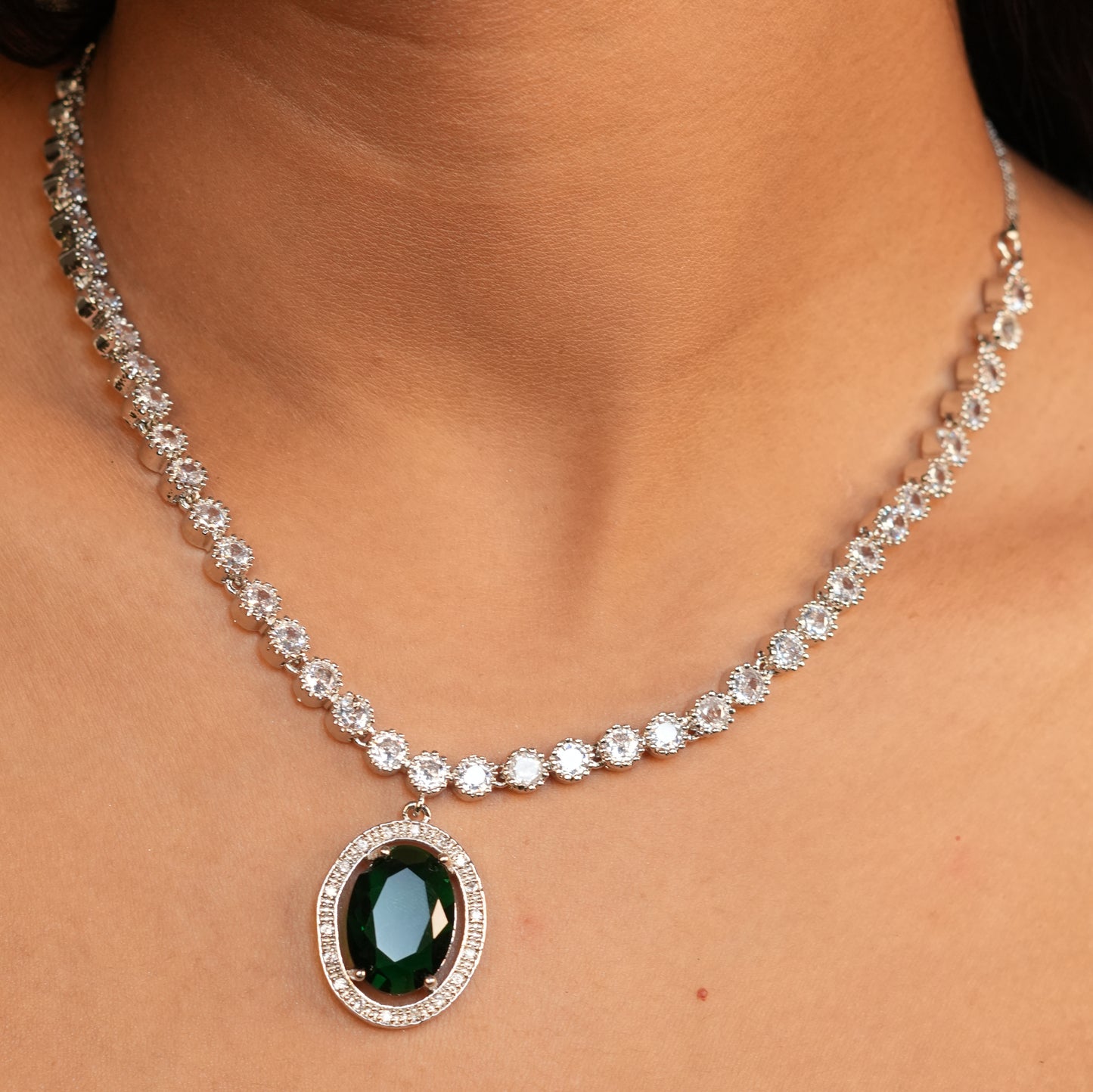Regal Solitaire AD Necklace (Green)