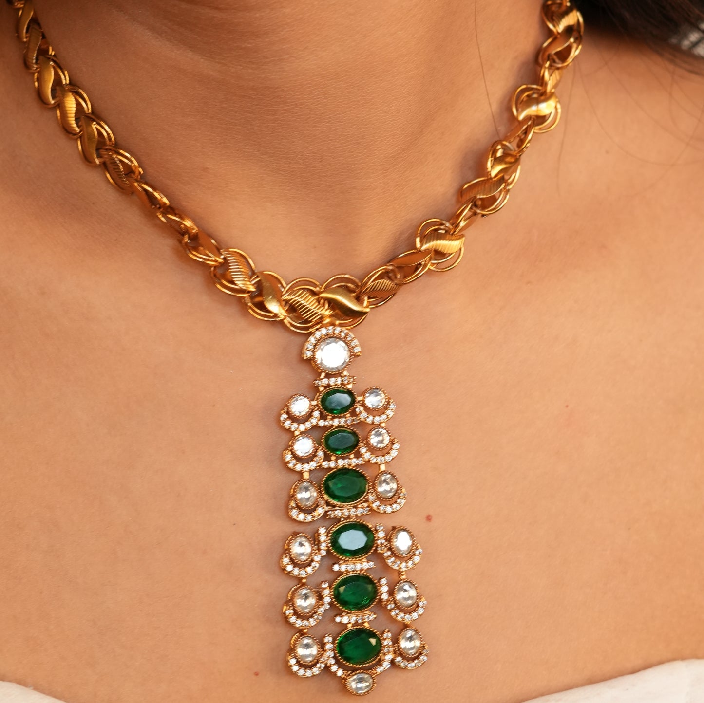 Noorvi AD Necklace (Green)
